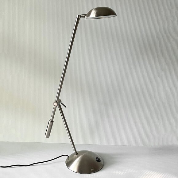 Mighty Bright LUX Flicker-Free LED Desk Lamp Dorm Office Silver Adjustable Lamp - Picture 1 of 4
